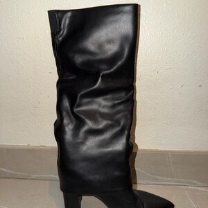 Black Women's Knee-High Boots